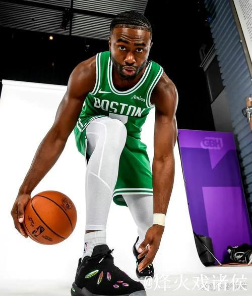 徒劳无功!杰伦-布朗全场34+8+7豪华数据难救主 徒劳无功!杰伦-布朗全场34+8+7豪华数据难救主